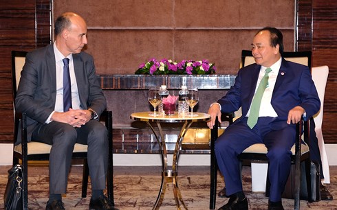 Thủ tướng Nguyễn Xuân Phúc và Phó Chủ tịch Tập đoàn Total.