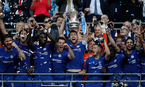  Chelsea giành Cup FA sau một mùa giải gây thất vọng ở Ngoại hạng Anh. Ảnh: Reuters.