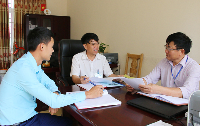 Một buổi sinh hoạt chi bộ của Chi bộ Ban Tuyên giáo Huyện ủy Cô Tô.