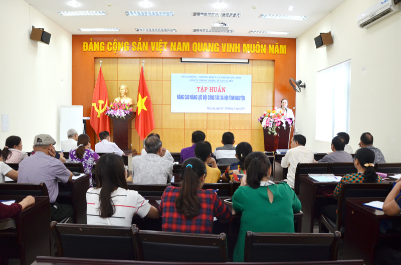 Chi cục phòng chống TNXH tỉnh tổ chức tập huấn cho các đội CTXH tình nguyện trên địa bàn TP Hạ Long