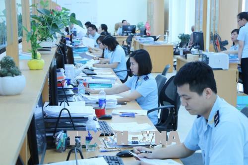 Khu vực tiếp nhận, giải quyết hồ sơ của doanh nghiệp tại Chi cục Hải quan cửa khẩu cảng Đình Vũ. Ảnh: Minh Thu/TTXVN