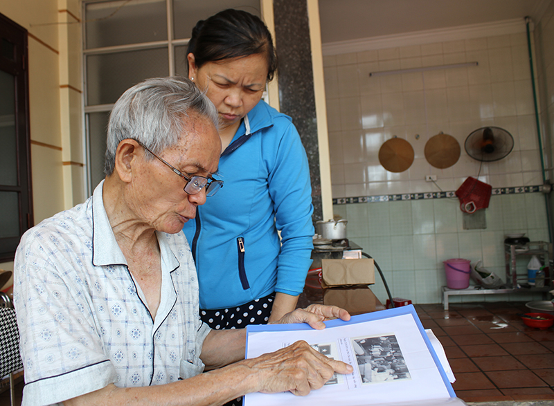 Ông Nguyễn Cảnh Loan rất coi trọng bộ ảnh Bác Hồ với Quảng Ninh.