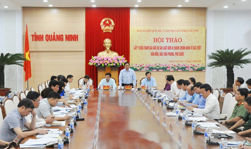 Các đại biểu tham dự hội thảo