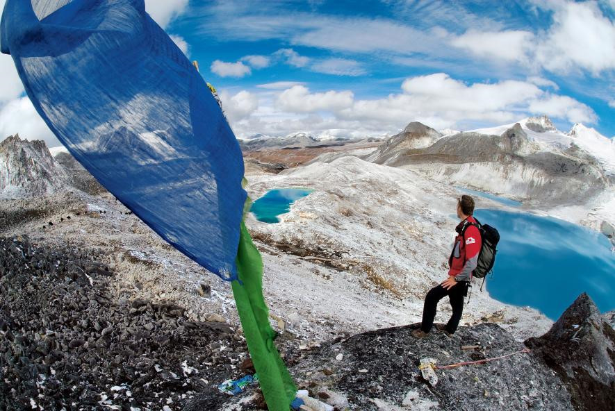 Chặng đường huyền thoại của thế giới - Snowman Trekking, Bhutan: Với gần 14 km đi bộ đường lên dốc và 11 chặng dài gần 5 km, chuyến đi 300 km này là một trong những chuyến đi bộ đường dài khó khăn nhất trên thế giới. Snowman Trekking thường kéo dài trong vòng 25 ngày. Các du khách ưa mạo hiểm sẽ phải trải qua điều kiện sống khá khắc nghiệt với chặng đường gồ ghề, ở độ cao chót vót.