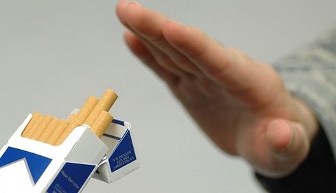 Tăng thuế thuốc lá nhằm giảm tỷ lệ hút thuốc và giảm thâm hụt ngân sách quốc gia. (Ảnh minh họa: KT)