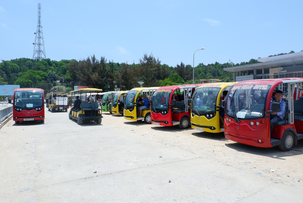 Kinh doanh xe điện tại huyện đảo Cô Tô.