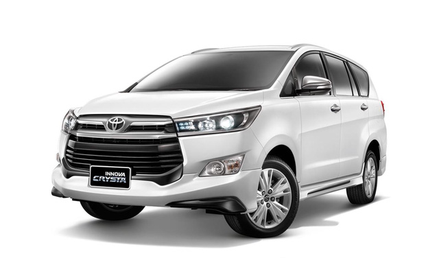 Toyota Innova luôn là ông lớn trong dòng xe gầm cao phổ thông ở thị trường Việt.