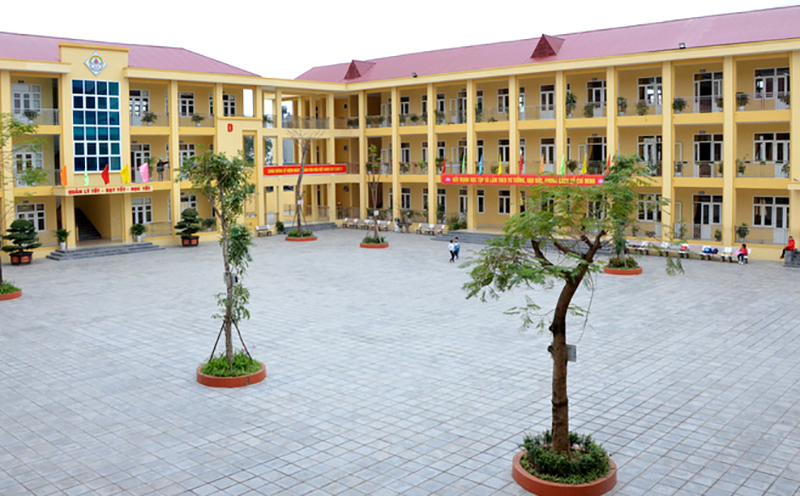 Trường Tiểu học Cẩm Trung là một trong 14 trường trên địa bàn TP Cẩm Phả được xây mới khang trang.
