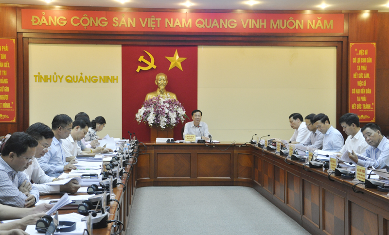 Bí thư Tỉnh ủy Nguyễn Văn Đọc chủ trì hội nghị.