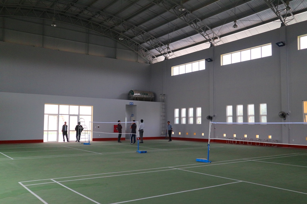Nhà thi đấu thể thao phường Đức Chính (TX Đông Triều) là nơi sinh hoạt và luyện tập thường xuyên của người dân