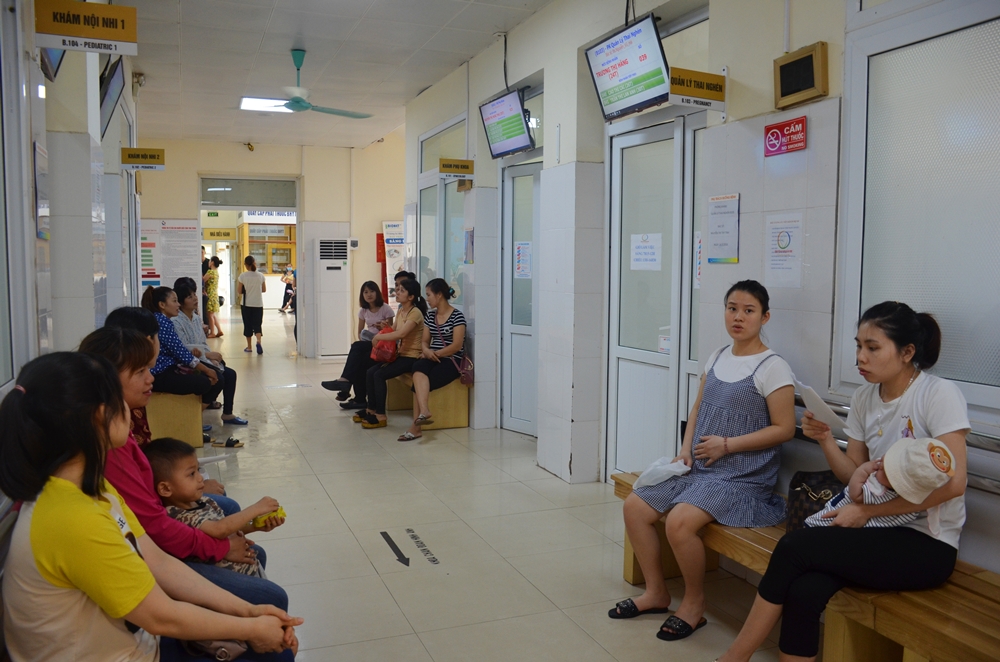 Bệnh viện Sản Nhi Quảng Ninh xác định rõ công tác phòng, chống tác hại của thuốc lá có vai trò quan trọng nhằm xây dựng môi trường bệnh viện trong sạch, an toàn