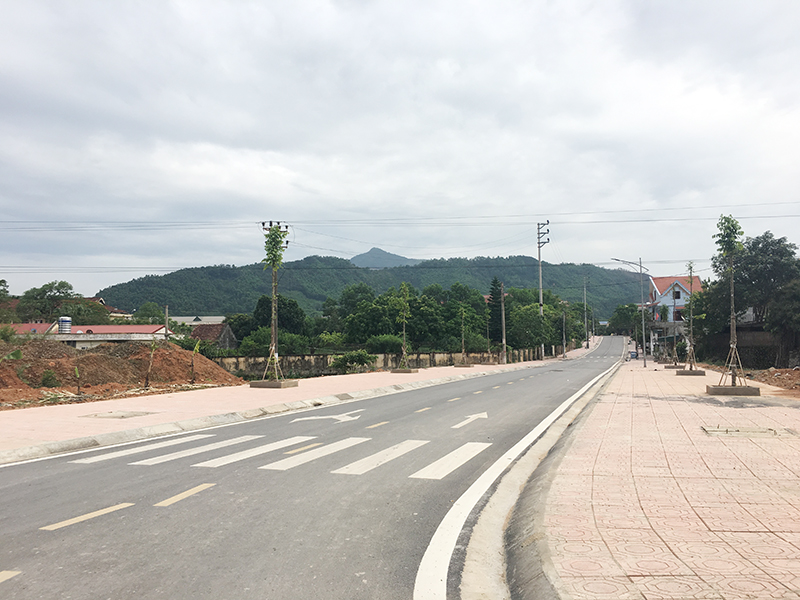 Tuyến đường khu Đoàn Kết, thị trấn Ba Chẽ vừa mới được chỉnh trang