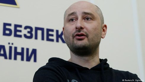 Nhà báo Arkady Babchenko. Ảnh: DW.