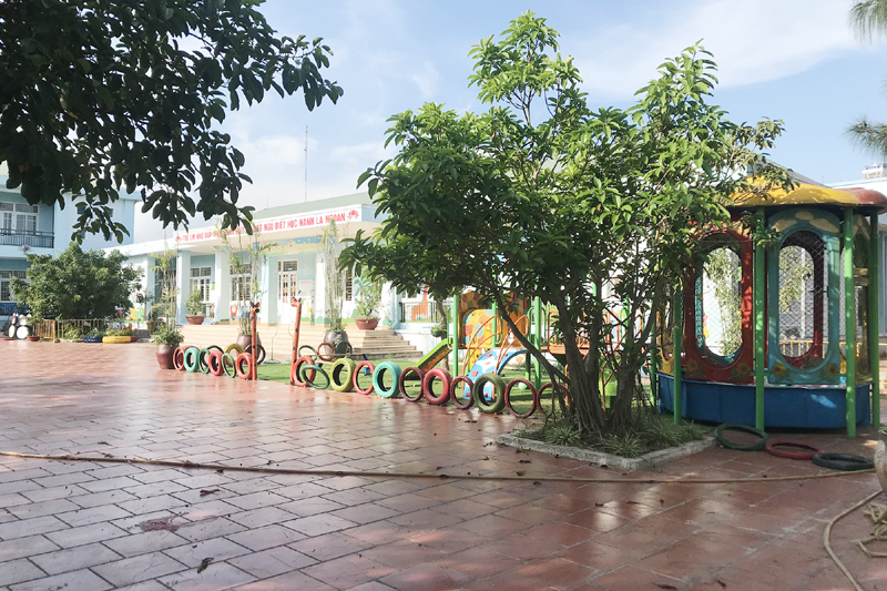 Khu vui chơi dành cho trẻ em nằm trong khuôn viên Trường Mầm non Ngọc Vừng, xã Ngọc Vừng  đóngcửa vào dịp nghỉ hè