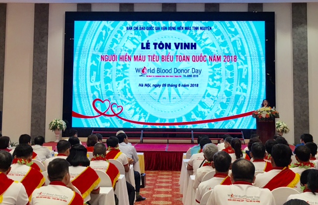 Lễ tôn vinh người hiến máu tiêu biểu trên toàn quốc 2018 tổ chức chiều ngày 9/6 tại Hà Nội. Ảnh: Đỗ Thoa
