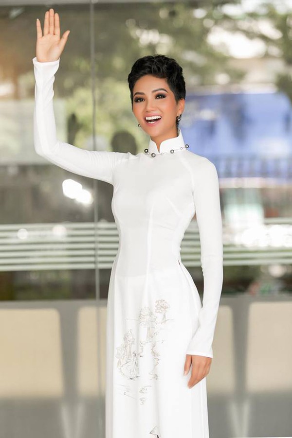 Người đẹp Tây Nguyên sẽ đại diện Việt Nam thi Miss Universe 2018 tại Philippines.