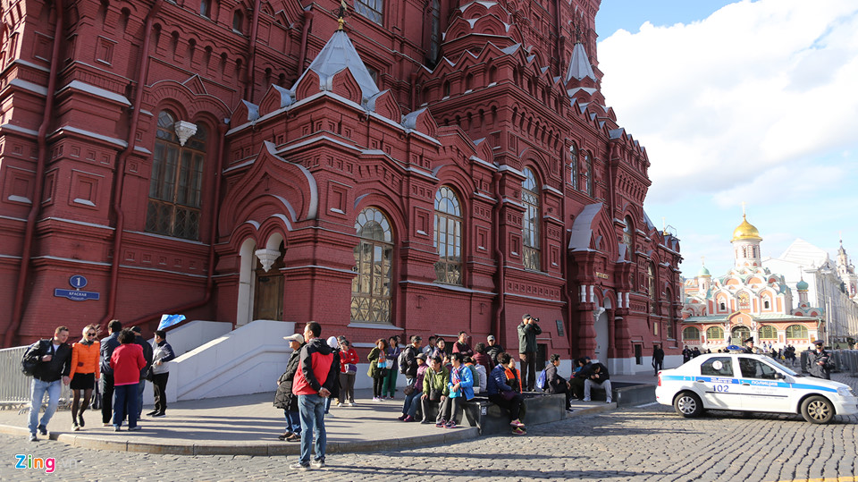 Để chuẩn bị cho World Cup 2018, với lượng du khách ước chừng ồ ạt đổ về Moscow, thị trưởng thành phố cũng đã cho tăng cường công tác an ninh, sẵn sàng túc trực 24/24 để hạn chế, kịp thời xử lý những rủi ro cho khách du lịch tại Quảng trường.