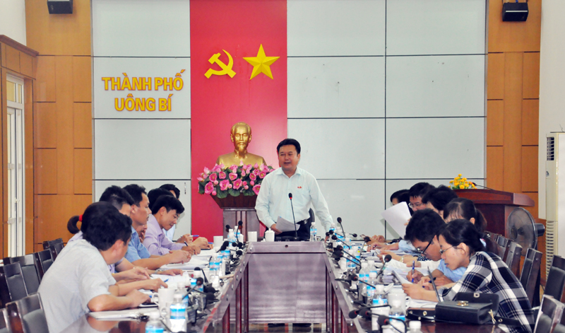 Đoàn giám sát của Thường trực Đoàn giám sát của Thường trực HĐND tỉnh làm việc với UBND TP Uông Bí. 
