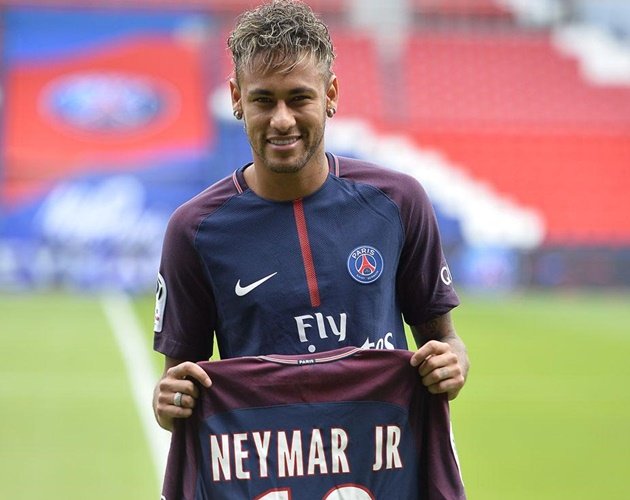  Neymar đã tới Paris Saint-Germain bằng cách không thực sự đường đường chính chính.