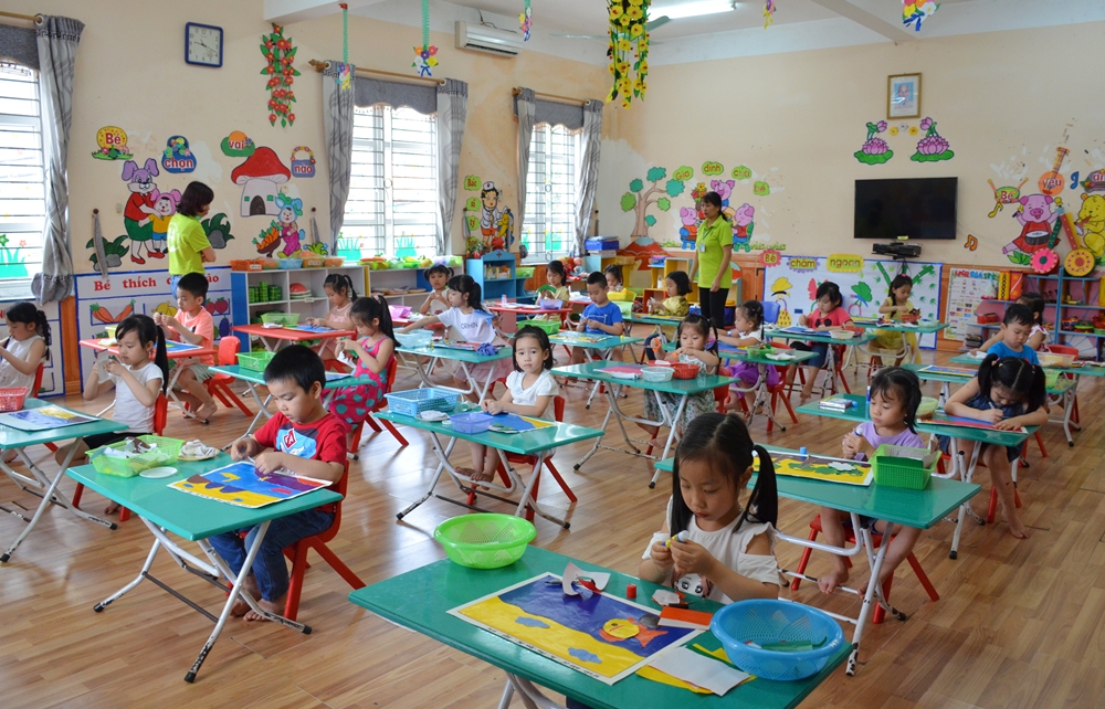 Giáo dục và đào tạo được quan tâm phát triển. Ảnh chụp tại Trường Mầm non Hoa Hồng, TP Hạ Long.