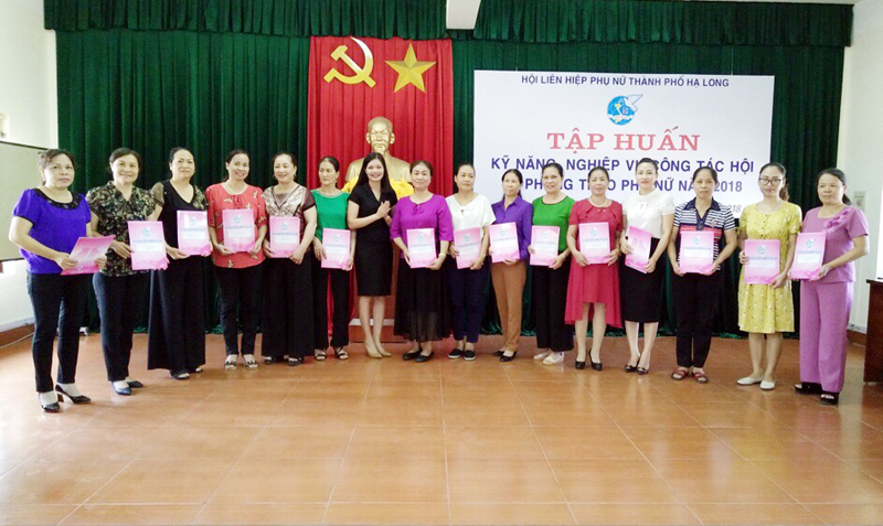 Hội LHPN thành phố Hạ Long ra mắt CLB 