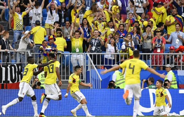 Colombia hất Senegal khỏi World Cup