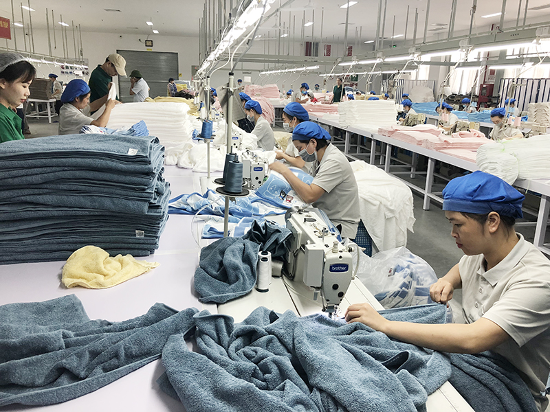 Sản xuất sản phẩm khăn mặt, khăn tắm tại Công ty TNHH Đại Đông Việt Nam