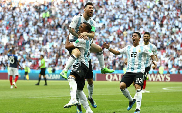 Pháp tiễn Argentina khỏi World Cup 2018