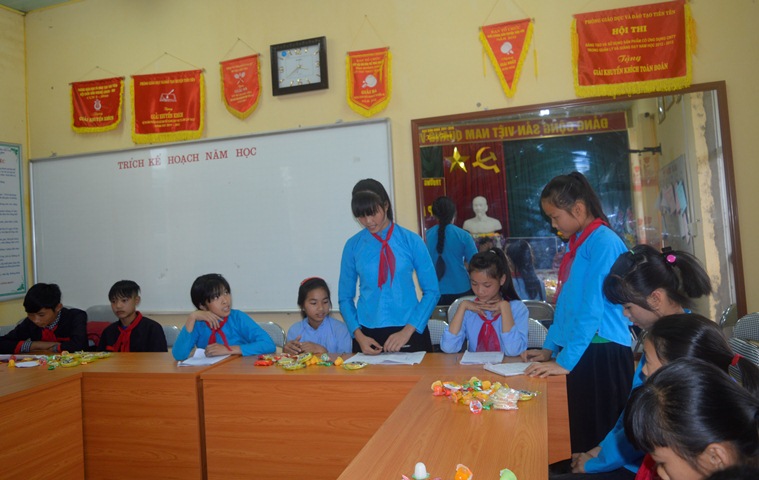 Một buổi sinh hoạt của lớp học hát sóong cọ do ông Vòong truyền dạy.