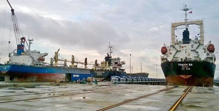 Toàn cảnh khu vực neo đậu tàu của Công ty CP Sửa chữa tàu biển Nosco -Vinalines (xã Tiền Phong, TX Quảng Yên)