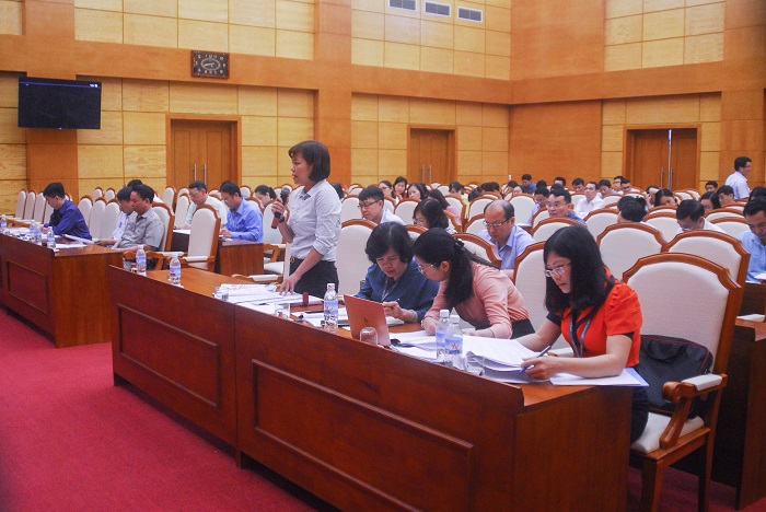 Cán bộ nữ tham gia góp ý kiến vào dự thảo quy chế, chương trình hành động của Cơ quan Khối cấp tỉnh.