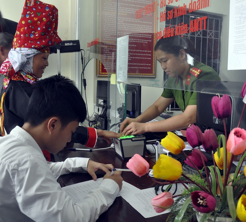 Công an Huyện Bình Liêu luôn bố trí làm thêm giờ, ngày thứ 7 phục vụ các nhu cầu chính đáng của các tổ chức và công dân.