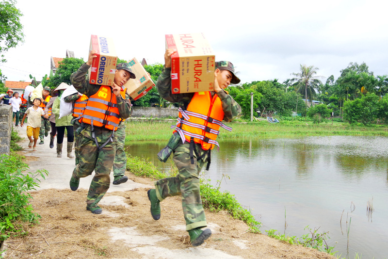 Đơn vị cơ động của Bộ CHQS tỉnh diễn tập phòng chống lụt bão