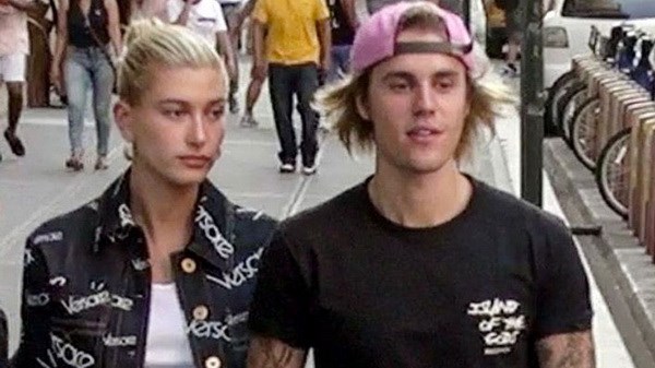 Ngôi sao nhạc pop Justin Bieber đã đính hôn với người đẹp Hailey Baldwin. (Nguồn: news.sky.com)