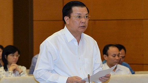 Bộ trưởng Tài chính Đinh Tiến Dũng cho biết, giá bán lẻ xăng, dầu ở Việt Nam đang ở mức thấp so với các nước có chung đường biên giới