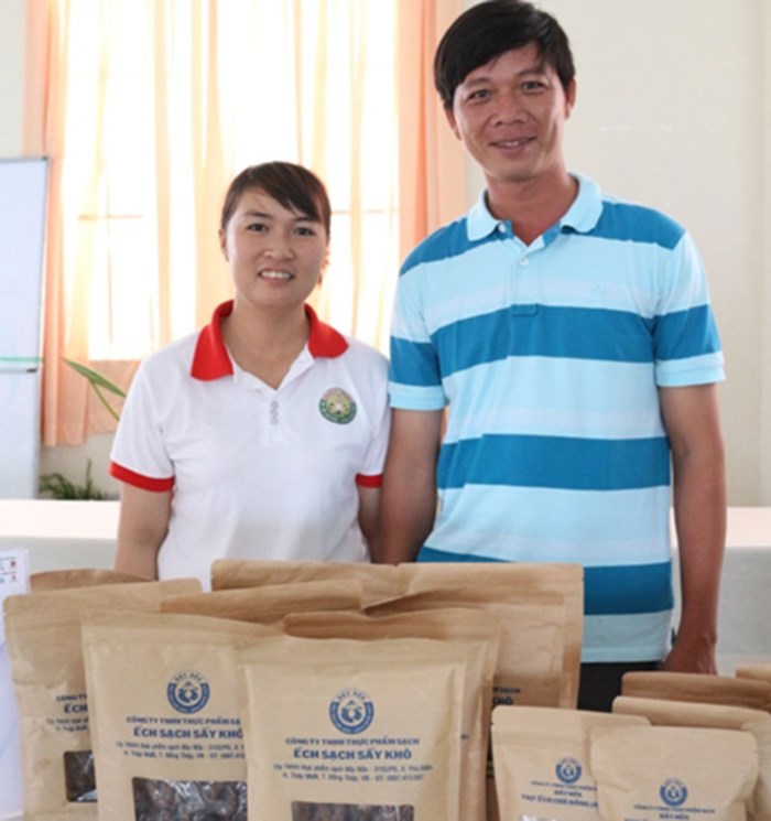 Dự án “Chế biến và tiêu thụ các sản phẩm từ ếch” của Nguyễn Văn Nữa đã lọt vào vòng chung kết của cuộc thi “Dự án khởi nghiệp Nông nghiệp lần 3” năm 2017, do trung tâm BSA, tập đoàn cà phê Trung Nguyên, công ty cổ phần tập đoàn Thiên Long cùng các đối tác chiến lược tổ chức.