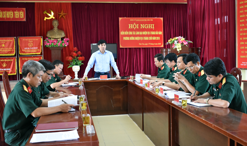 Hội nghị kiểm tra công tác lãnh đạo nhiệm vụ 6 tháng đầu năm 2018 tại Đảng ủy Quân sự huyện Tiên Yên. Ảnh: Đơn vị cung cấp. 