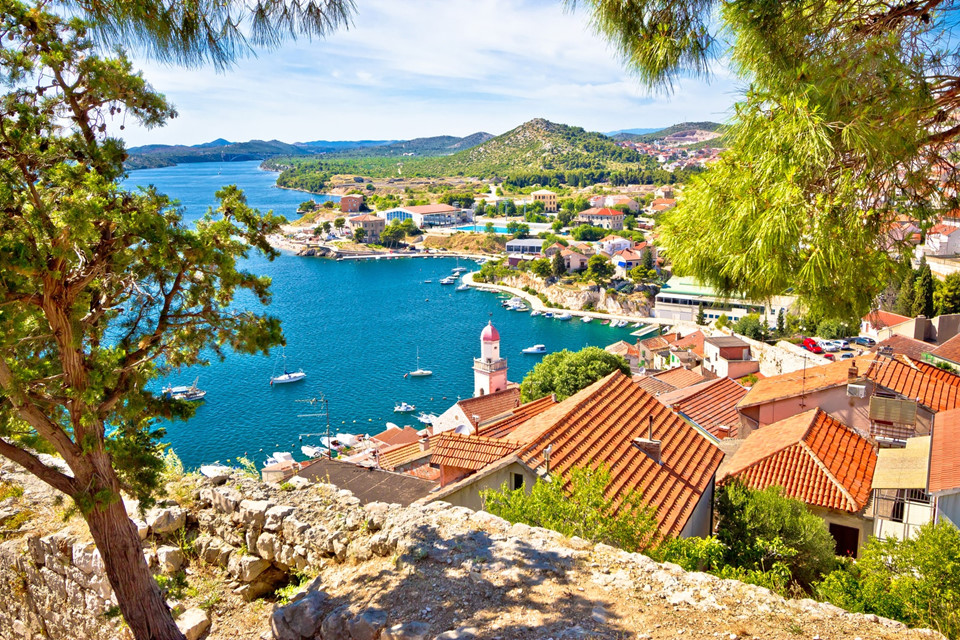 Ngoài ra, Croatia còn có nhiều thành phố sôi động và những khu di tích ấn tượng cho du khách tham quan. Ảnh: Itinari.