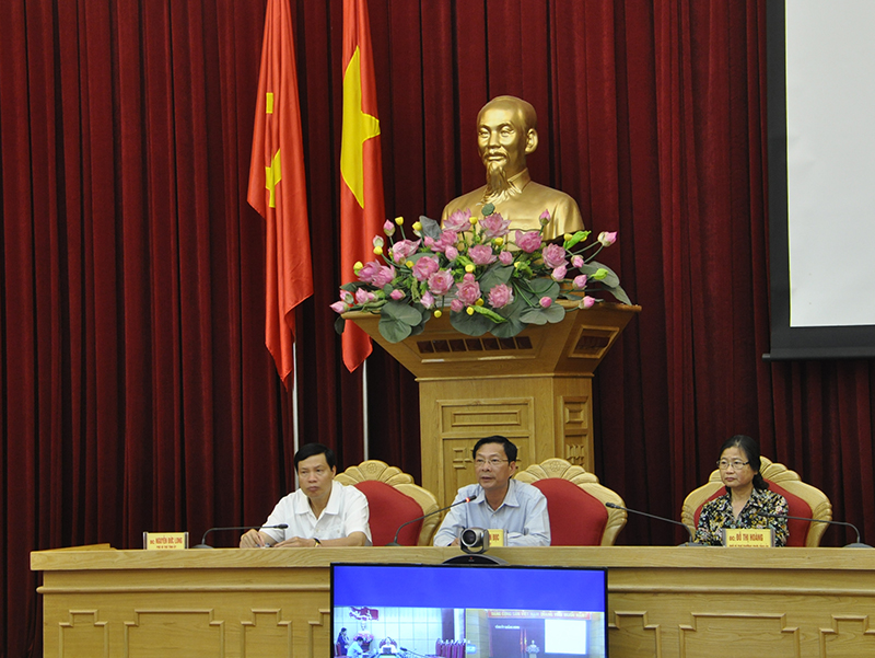 Bí thư Tỉnh ủy Nguyễn Văn Đọc phát biểu chỉ đạo tại hội nghị.