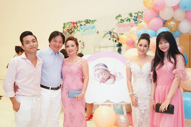 Gia đình Phan Hiển đã chấp nhận Khánh Thi một cách đầy thiện cảm.