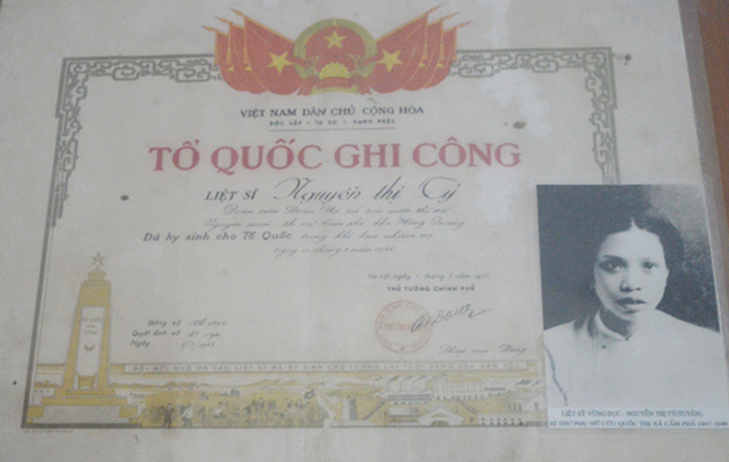 Bằng Tổ quốc ghi công của liệt sĩ Nguyễn Thị Tý.