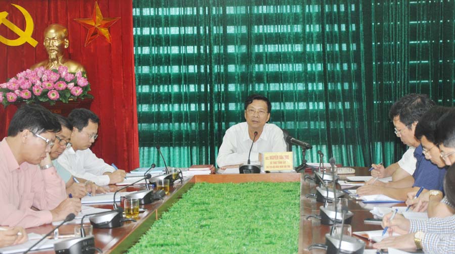 Bí thư Tỉnh uỷ, Chủ tịch HĐND tỉnh Nguyễn Văn Đọc làm việc với Ban Tuyên giáo Tỉnh uỷ 