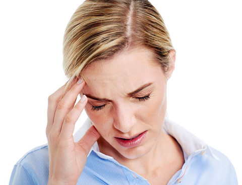 Đau đầu vận mạch là căn bệnh phổ biến ở giới văn phòng. Ảnh: PharmeruVì sao dân văn phòng là nhóm đối tượng phổ biến của đau đầu vận mạch?