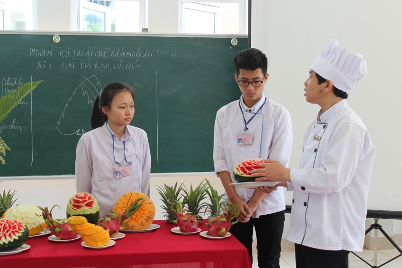 Một lớp học nầu ăn tại trường Cao đẳng Than khoáng sản Việt Nam.