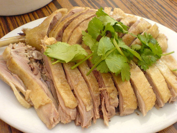 Vào những ngày thời tiết mùa hè nóng nực, thịt vịt luôn là nguồn protein được ưu tiên hàng đầu vì tính mát, dễ ăn.