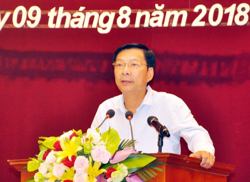 Đồng chí Nguyễn Văn Đọc, Bí thư Tỉnh ủy, Chủ tịch HĐND tỉnh phát biểu chỉ đạo tại hội nghị. 