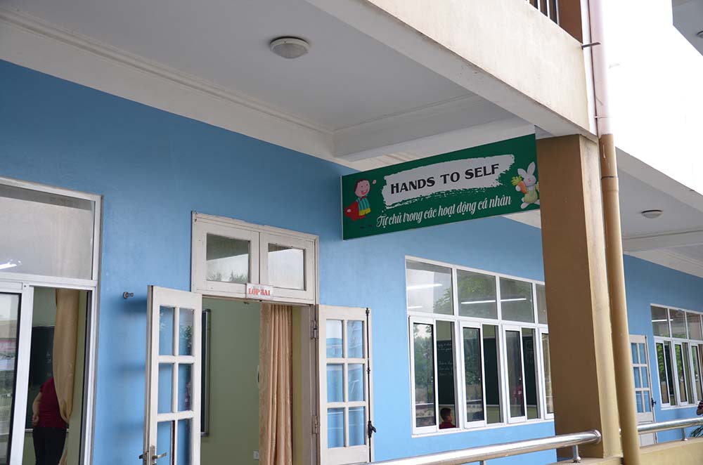 Trường Đoàn Thị Điểm Hạ Long trang bị hệ thống pa nô trực quan cho học sinh.