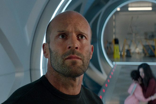 Chính Jason Statham cũng có đôi chút thất vọng khi The Meg thiếu đi sự máu me cần thiết của một bộ phim cá mập.