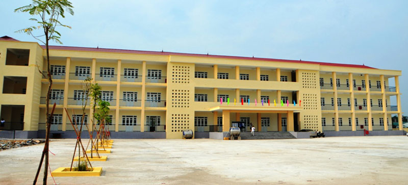Trường Tiểu học Ka Long được thành lập mới sau 20 năm thành lập phường. 