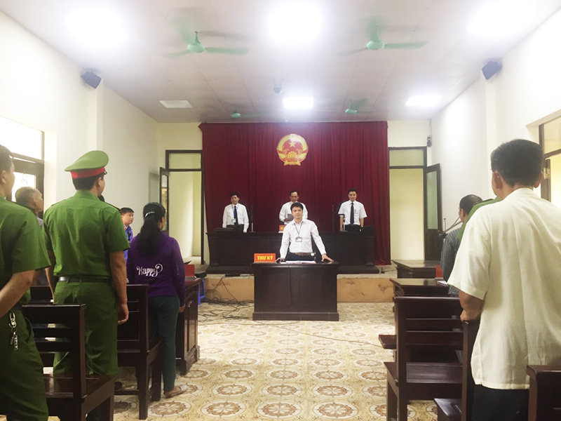 Bị cáo Nguyễn Văn Dục bị tuyên xử 15 tháng tù về tội hủy hoại tài sản.